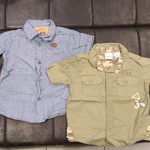 2 Boy's Button Down Shirts - Picture 1 of 4